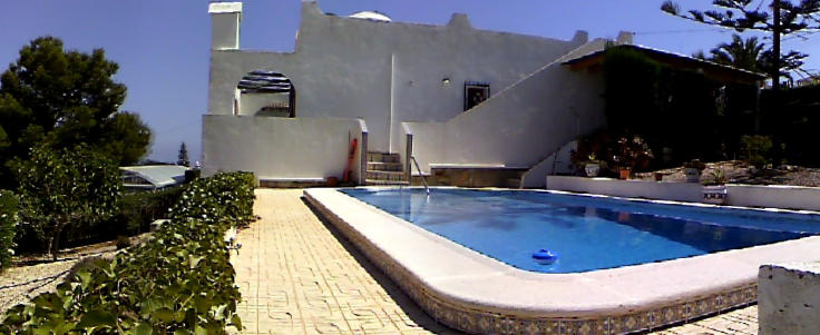 Private pool - 8m x 4m